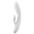 Satisfyer Double Flex - вибратор с клиторен накрайник, управляван чрез приложение (бял)