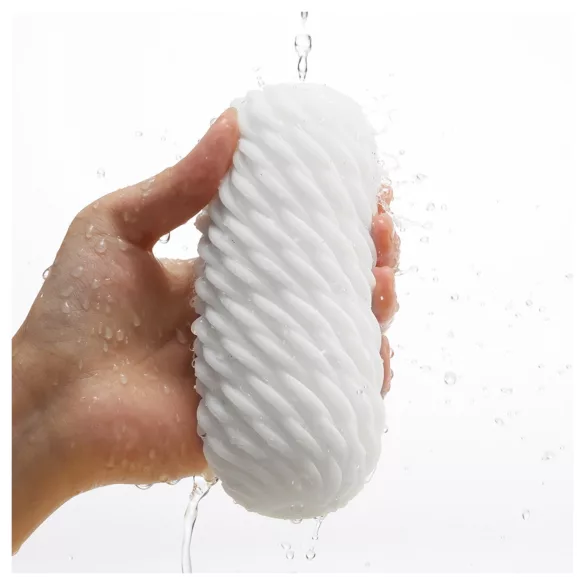 TENGA 3Dx Flow - мастурбатор с вълнообразен релеф (бял)