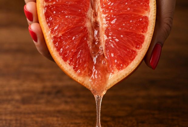 Какво е скъртинг и същото ли е като уриниране?